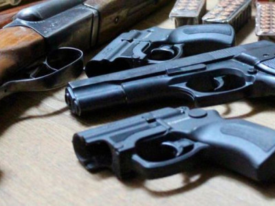Полицияға қару тапсырған ақмолалықтарға 4 млн теңге сыйақы төленді