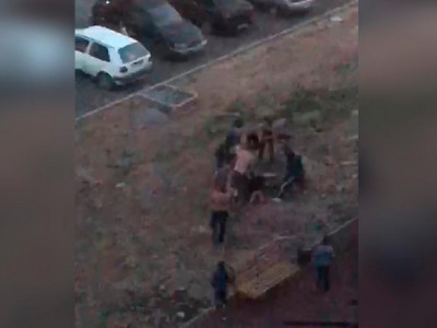 Балалары сөзге келіп қалған: Оралда жаппай төбелескен көрші әйелдер сұралуда