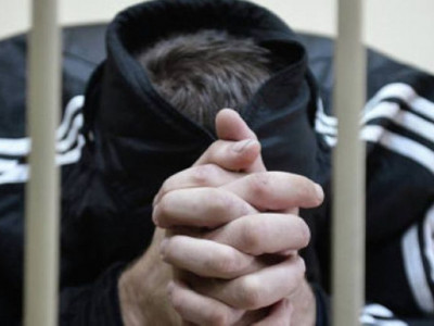 Досының өлімін естіп, ашуланған: Алматыда лифтіні тепкілеген азамат ұсталды