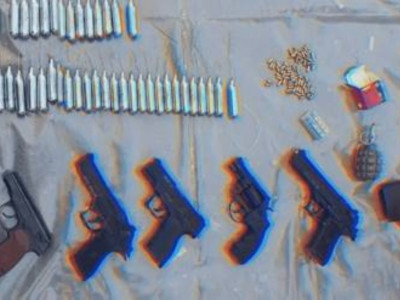 Көкшетауда қару-жарақ пен жарылғыш заттарды жасырын өндірген топ ұсталды