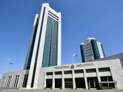 Парламент палаталарының бірлескен отырысы басталды