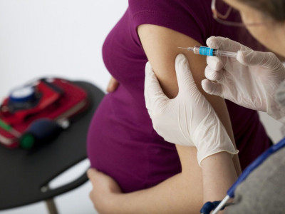 Жүкті әйелдерге "Спутник V" вакцинациясын алуға рұқсат етілді