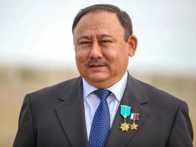 Талғат Мұсабаев "қызға қол көтерді" деген айыптауға жауап берді