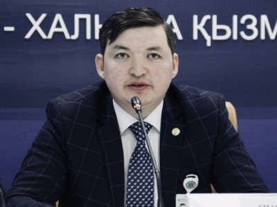 «Баламызды тәртіпсіз мұғалімнен қорғайық» - педагогтердің біліктілігін енді компьютер қадағалайды