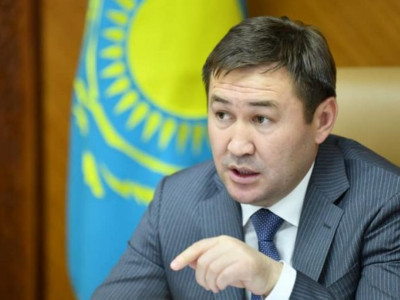 Шымкенттегі мектеп директорының дауы: Мұрат Әйтенов пікір білдірді