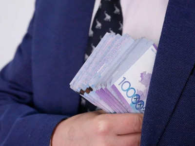 2,2 миллион теңге пара алған Қазатомөнеркәсіп қызметкері ұсталды