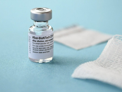 Тоқаев Қазақстанға Pfizer вакцинасын жеткізуді кешіктіргендерге шара қолдануды тапсырды