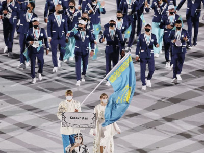 Токио-2020: Қазақы нақышта киінген Рыпакова жапондарды тәнті етті
