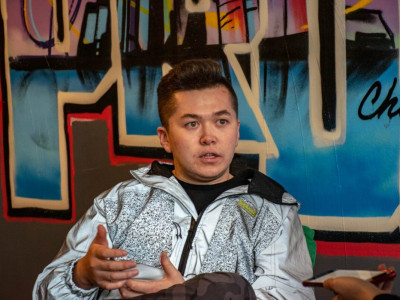 «Осымен нүкте қояйық...»: Видеограф Қыран Талапбек жеке өмірі туралы айтты