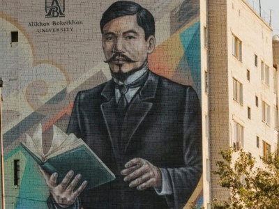 Семейде Әлихан Бөкейхан бейнеленген мурал пайда болды