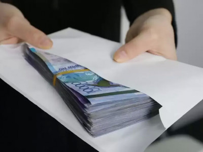 «Ашық» қосымшасын енгізу үшін пара алған шенеунік ұсталды