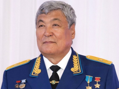 Тоқтар Әубәкіров коронавирустан жазылып, ауруханадан шықты