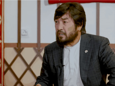 "Қарғыстың көкесі Жамбылдан қалған". Мәжіліс депутаты журналисті не үшін қарғағанын түсіндірді