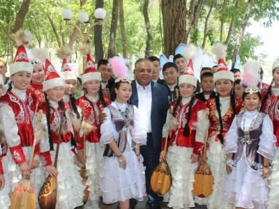 Шетел қазақтарындағы ұлттық дәстүр: ұқсастықтар мен айырмашылықтар