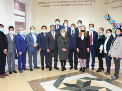 Қолжазбалар және сирек кітаптар ұлттық орталығында «Ұлы Дала мұрасы» атты пресс-тур өтті