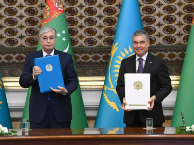 Мемлекет басшысы Түркіменстан президентімен кеңейтілген форматта екіжақты келіссөз жүргізді