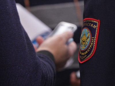 Шымкентте жаңа туған нәрестені қоқыс контейнеріне тастаған әйелдің кім екені анықталды