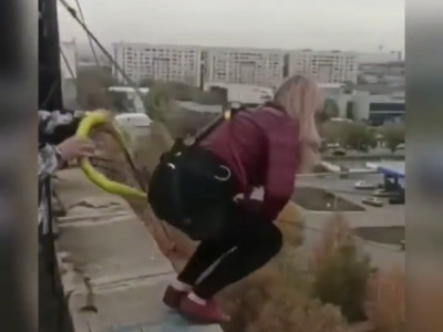 Қарағандыда биіктен секіремін деп қаза тапқан әйелдің өліміне кінәлі адам ұсталды
