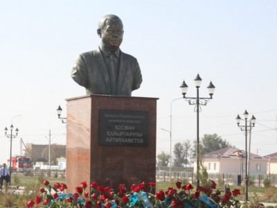 Ақмола облысының бұрынғы әкіміне Мақтаралда ескерткіш ашылды