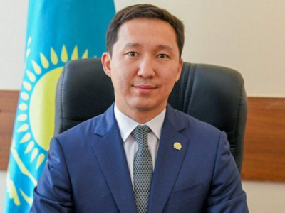 Қарамағындағы қызметкер пара алған: БҚО әкімінің орынбасары қызметінен кетті