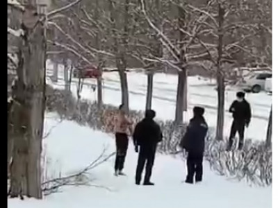 Үсті-басы қан болған: Өскеменде суицид жасамақ болған ер адам ұсталды