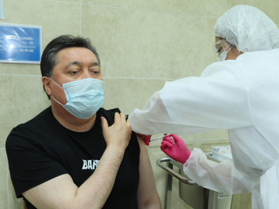 Міндетті түрде қайтадан вакцина салдырамын - Асқар Мамин