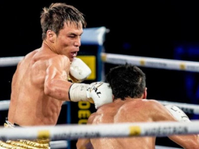 Батыр Альваресті 69-секундта нокаутпен жеңді