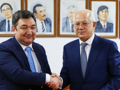 Екі елдің бас газеттері серіктестік туралы келісім жасасты