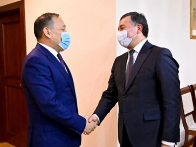 Өзбектер Қазақстанның медицина саласындағы жобаларына қызығып отыр