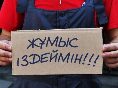 Депутат «көкесі» жоқ жастардың елден кетіп жатқанына алаңдады