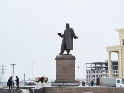 Хаменоваға жем болған Абай ескерткіші ашылды