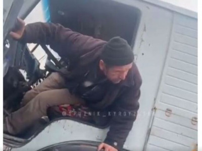 Үш шекарашы қырғыз азаматының көлігіне оқ жаудырды (ВИДЕО)