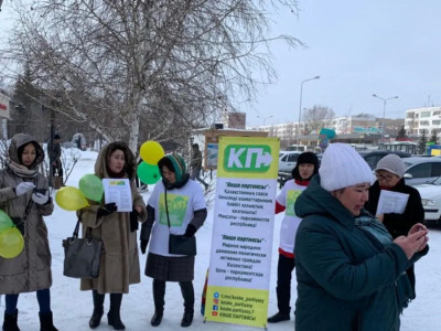 Сот «Көше партиясының» белсенділерін босатудан бас тартты