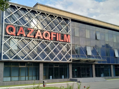 «Қазақфильм» тексерістен кейін 12 көлігін сатып жіберді