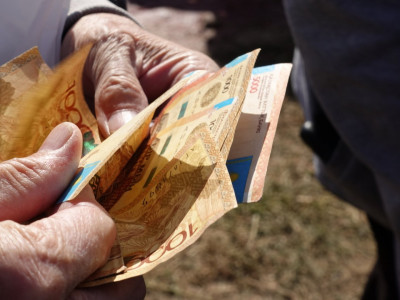 50 мың теңгеге күнкөретін халықтың байлығын 162-ақ адам иеленіп алған