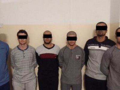 Содырлар сақалын қырып, киімдерін ауыстырып алған