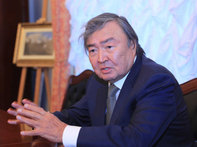 «Астананы да, Фурманов көшесін де жаңа атауымен атамағанмын» - Олжас Сүлейменов