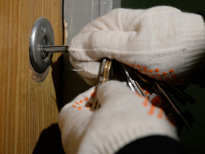 Үйіне әскерилердің қаруын жасырған адам ұсталды