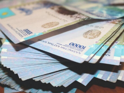 Атырауда 6 млн теңгені қалтасына басқан мектеп директоры сотталды
