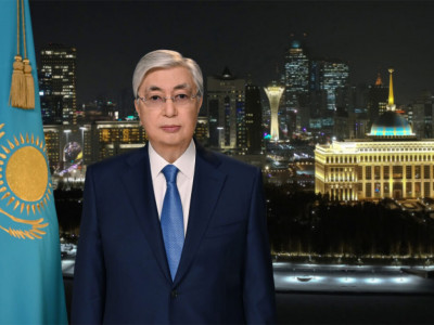 Тоқаев қазақстандықтарды Жаңа жыл мерекесімен құттықтады