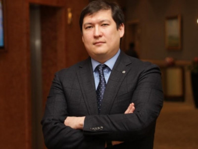 ҚДБ басшысының өкілеттігі мерзімінен бұрын тоқтатылды