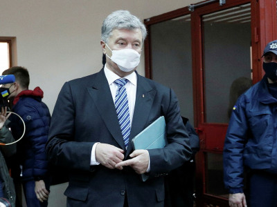 Украина соты Порошенконың құжаттарын тартып алды
