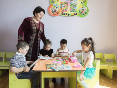 Балабақша тәрбиешілерінің де еңбекақысы көтерілді