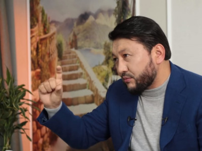 «Қасым-Жомарт ағамыз бар екені ойға түскенде көңілің жайланады» - Мұхамеджан Тазабек