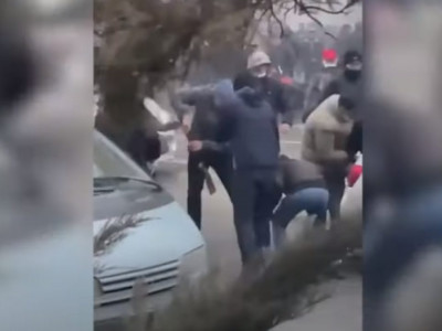 Жаппай тәртіпсіздік кезінде жұртқа қару таратқандар ұсталды (ВИДЕО)