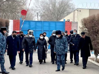 Депутаттар Алматыдағы тергеу изоляторына барды