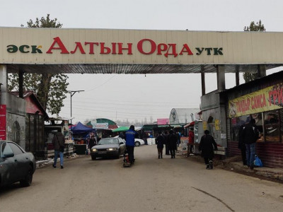 «Тек бастықтардың етін сатамыз»: «Алтын Орда» базарында әлі тәртіп жоқ