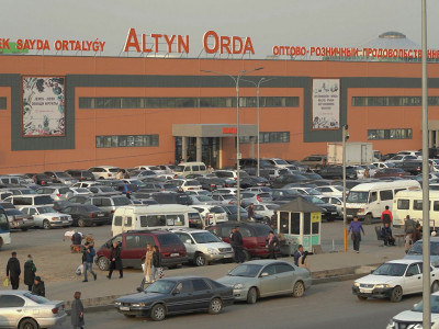 Президент «Алтын орда» базарының майшелпекке айналғанын айтты