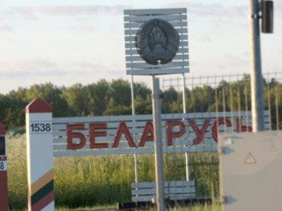 АҚШ Беларусьтегі мемлекеттік қызметкерлердің отбасын эвакуациялады