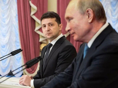 Путин Зеленскиймен келіссөз жүргізуге дайын екенін мәлімдеді